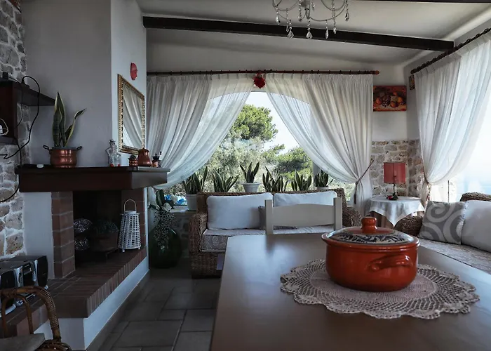 Ada Corsano (Apulia)